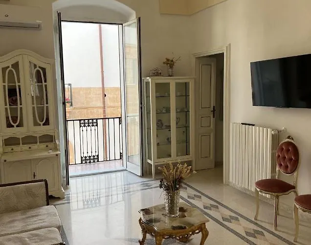 Palazzo Giannotte & *