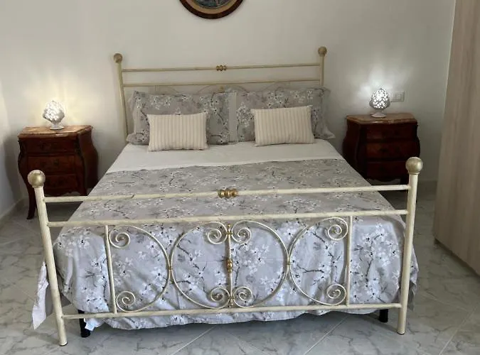 Palazzo Giannotte & * Ostuni