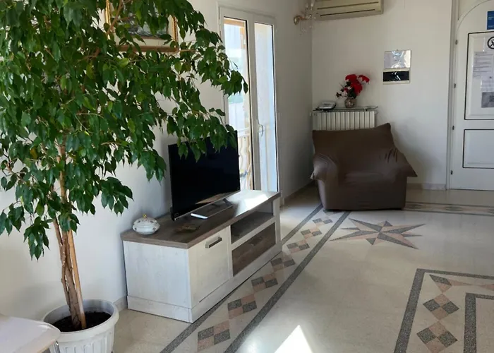 Palazzo Giannotte & *