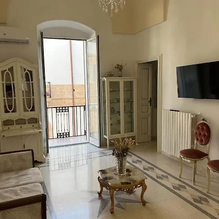 Palazzo Giannotte & *