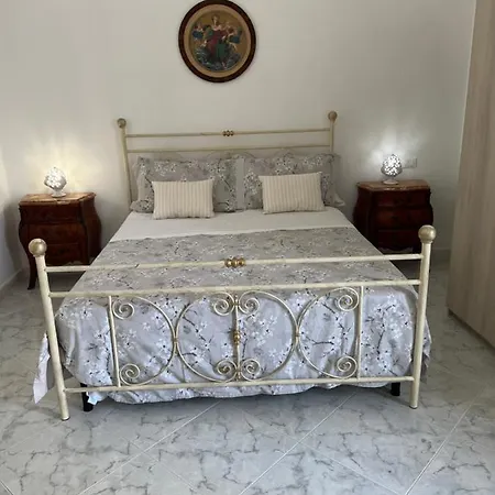 Palazzo Giannotte & * Ostuni